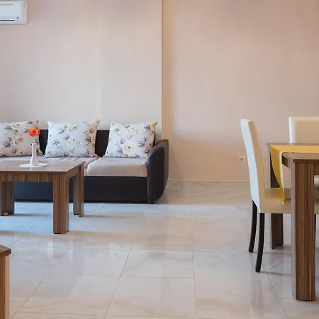 In Artur,kitchen,❤wifi,❤free Parking❤sv❤ * Sweti Wlas